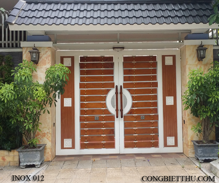 cổng gỗ khung sắt nan gỗ công nghiệp